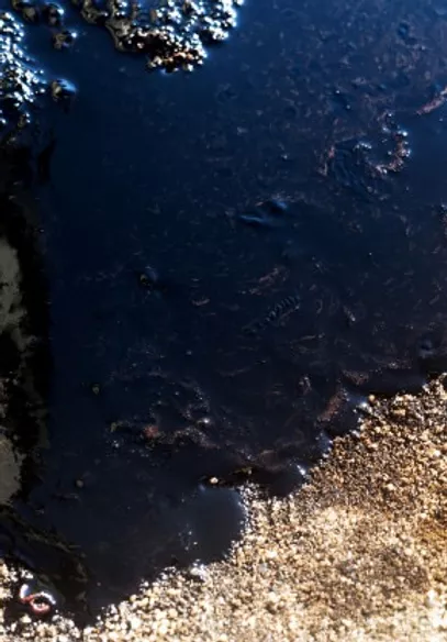 petroleo-bruto-no-derramamento-de-oleo_1